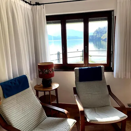 Casa Direttamente Sul Maggiore Holiday home *