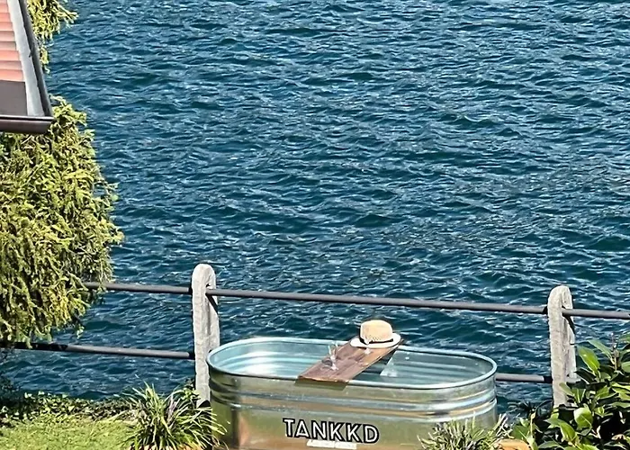 Casa Direttamente Sul Maggiore * カンノビオ